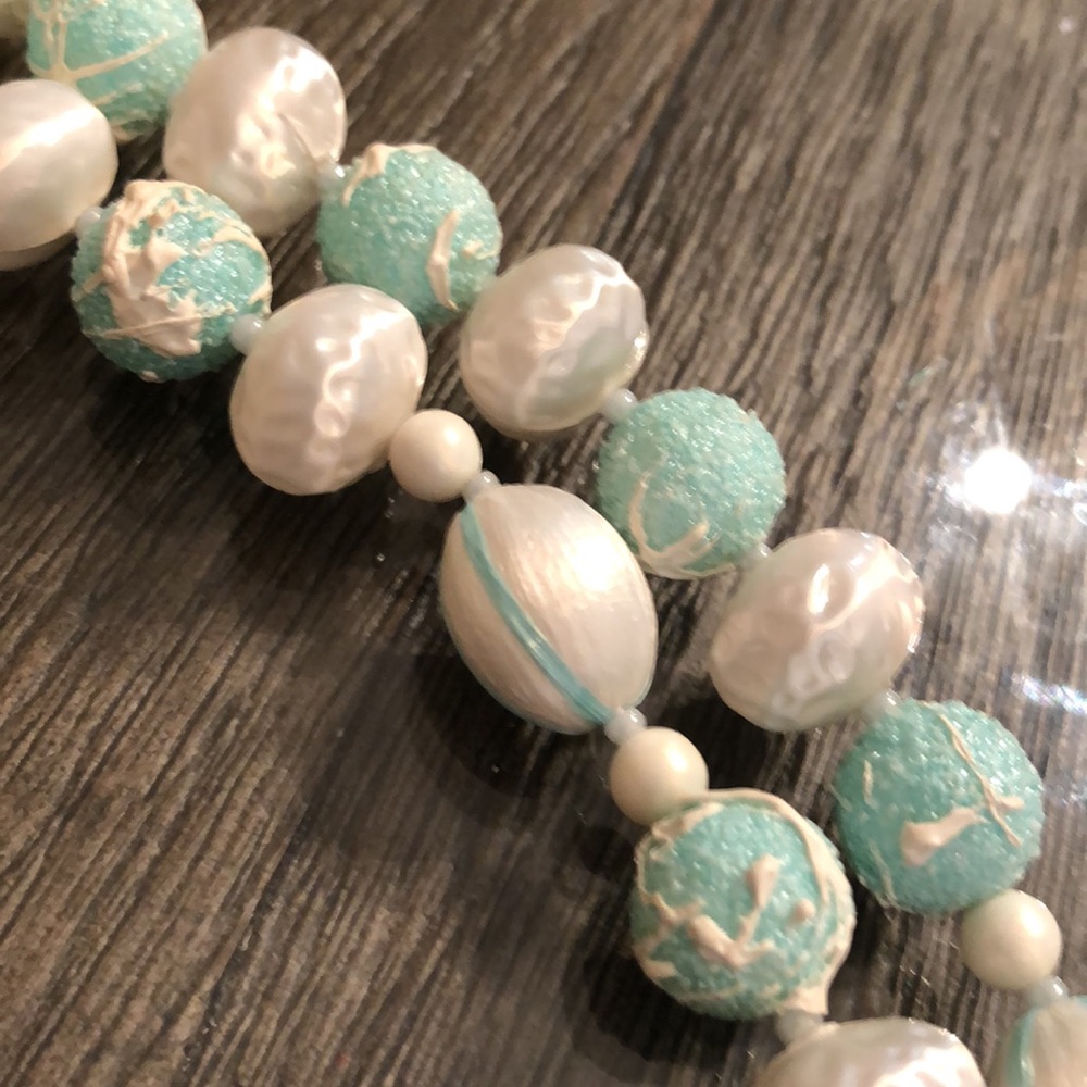 Vintage 1950’s Two Strand Splatter & Striped Satin Bead Necklace - Picture 6 of 12